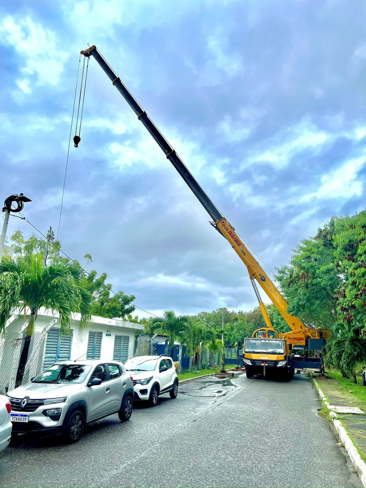 RAPIDO-BAHIA-LOCACAO-DE-MUNCK-LOCACAO-DE-GUINDASTE-TRANSPORTE-E-ICAMENTO-DE-CARGA (8)