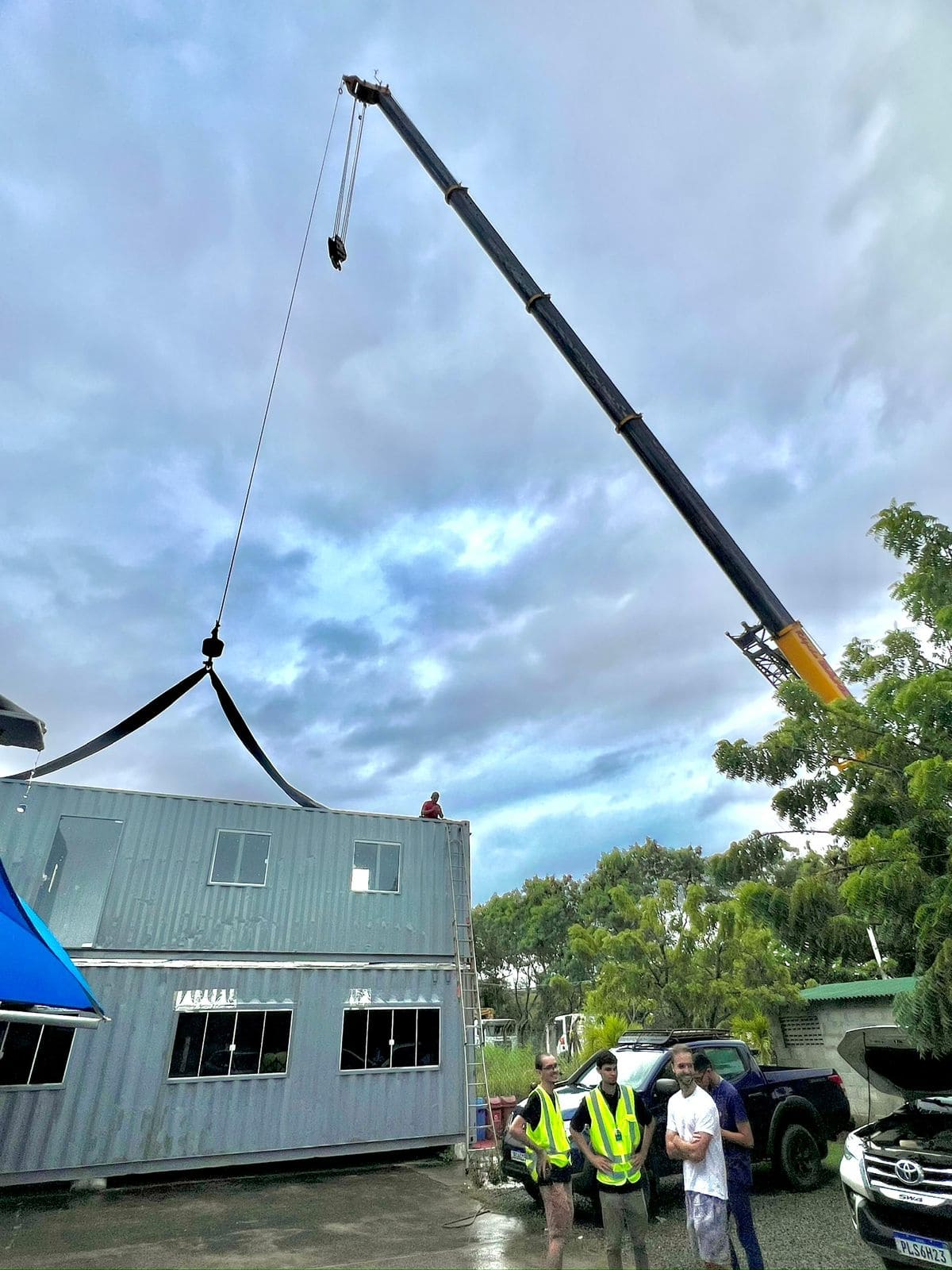 RAPIDO-BAHIA-LOCACAO-DE-MUNCK-LOCACAO-DE-GUINDASTE-TRANSPORTE-E-ICAMENTO-DE-CARGA (9)